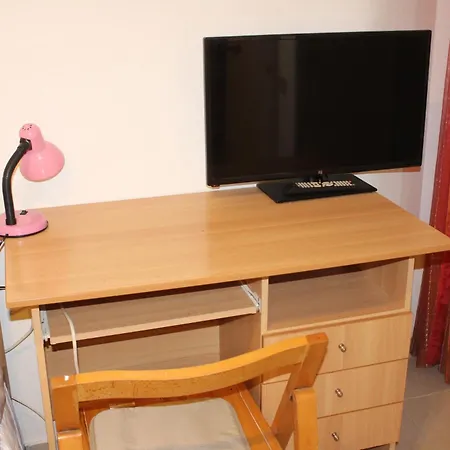 Apartment 1-bedroom Center And Attractions
